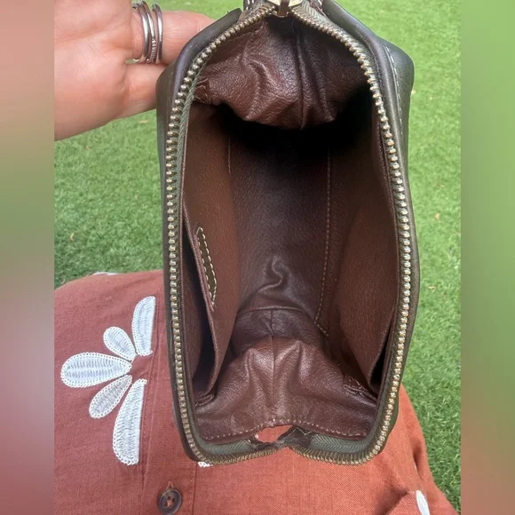 CELINE. Cosmetic pouch - Picture 3 of 16